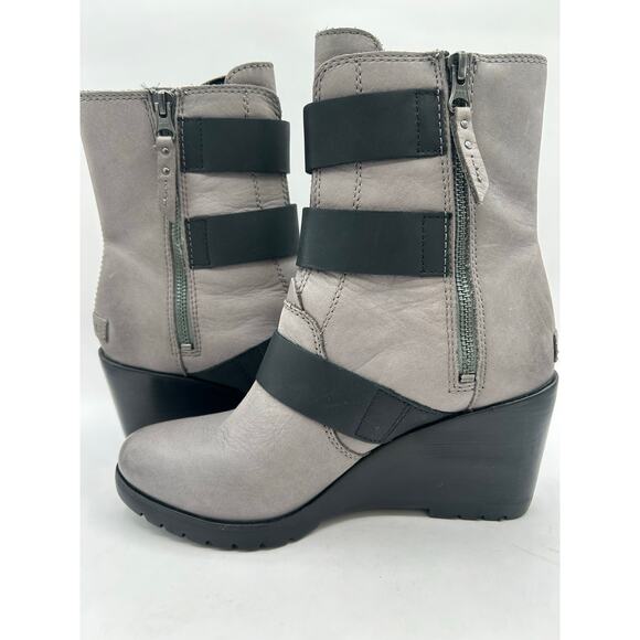 Sorel After Hours Gray Leather Wedge Moto Bootie
Woman’s SZ 8.5 - Picture 6 of 8